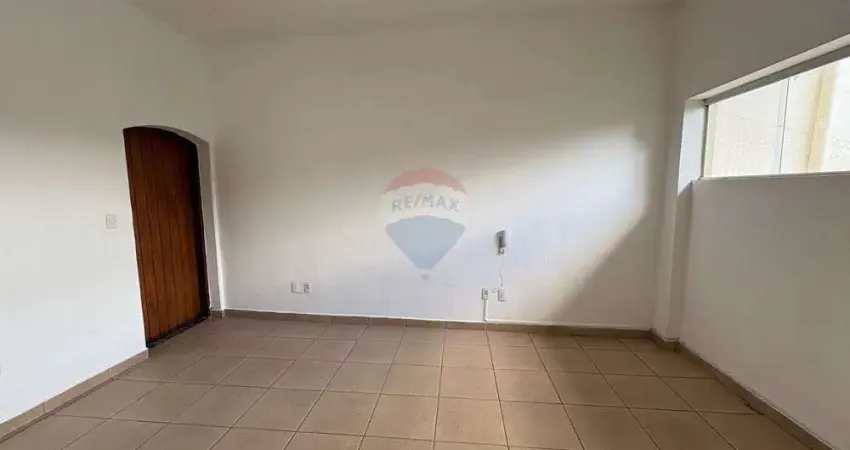 Sala Comercial para alugar em Centro de 12.00m² com 1 Quarto, 1 Suite e 1 Garagem