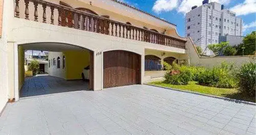 Sobrado para venda em Seminário de 374.00m² com 5 Quartos, 1 Suite e 7 Garagens