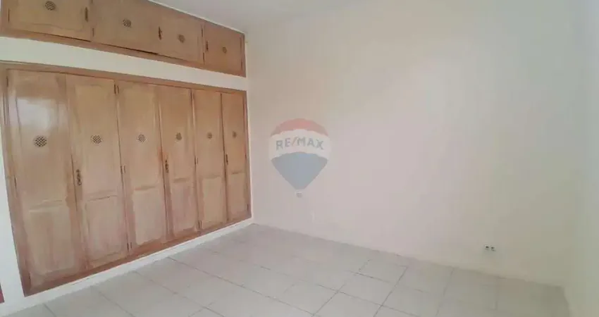 Prédio Comercial para alugar em Centro de 17.00m² com 1 Garagem
