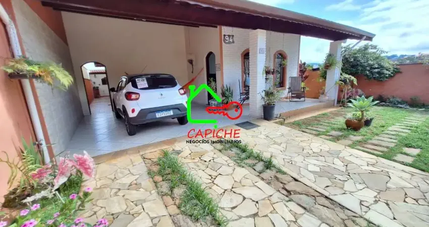 Casa para venda em Santa Rosa de 300.00m² com 3 Quartos, 1 Suite e 4 Garagens