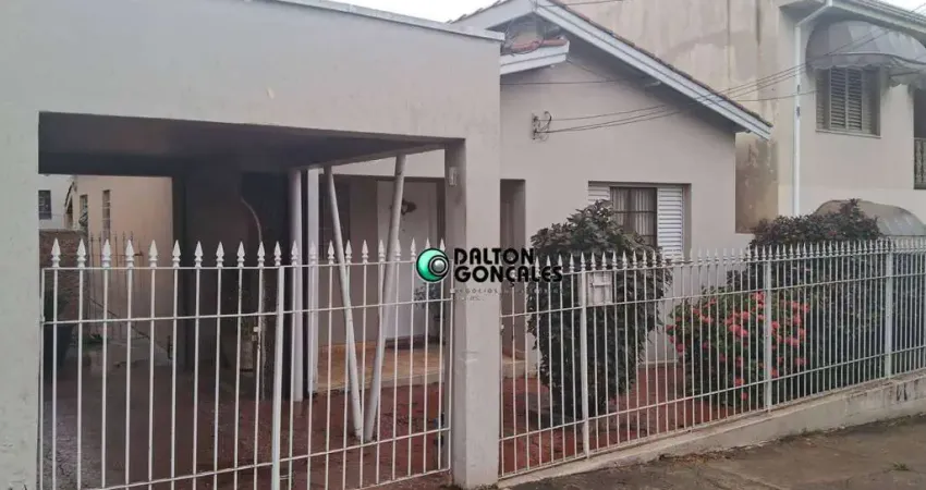 Casa para venda em Centro de 159.00m² com 4 Quartos e 1 Garagem