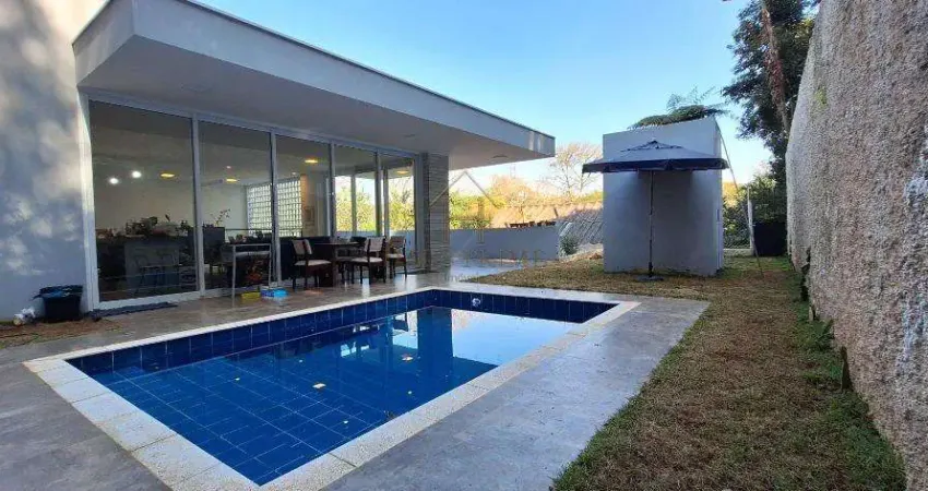 Casa de Condomínio para venda e aluguel em Altos De São Fernando de 300.00m² com 2 Quartos, 1 Suite e 6 Garagens