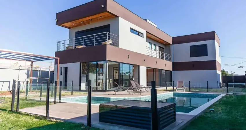 Casa de Condomínio para venda em Condomínio Campo de Toscana de 350.00m² com 4 Quartos, 4 Suites e 4 Garagens