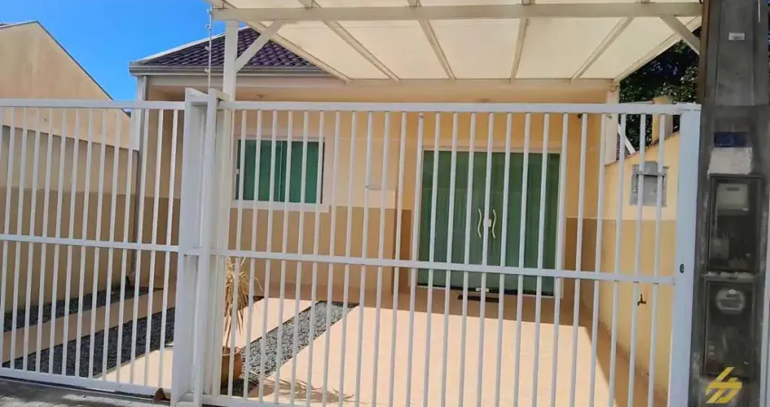 Casa para venda em Guaratuba de 58.00m² com 3 Quartos, 1 Suite e 2 Garagens