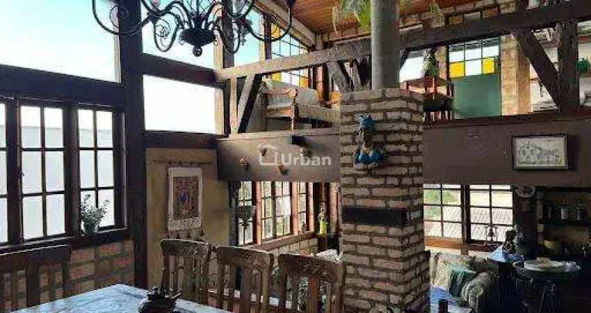 Casa de Condomínio para venda em Cotia de 230.00m² com 3 Quartos, 2 Suites e 4 Garagens