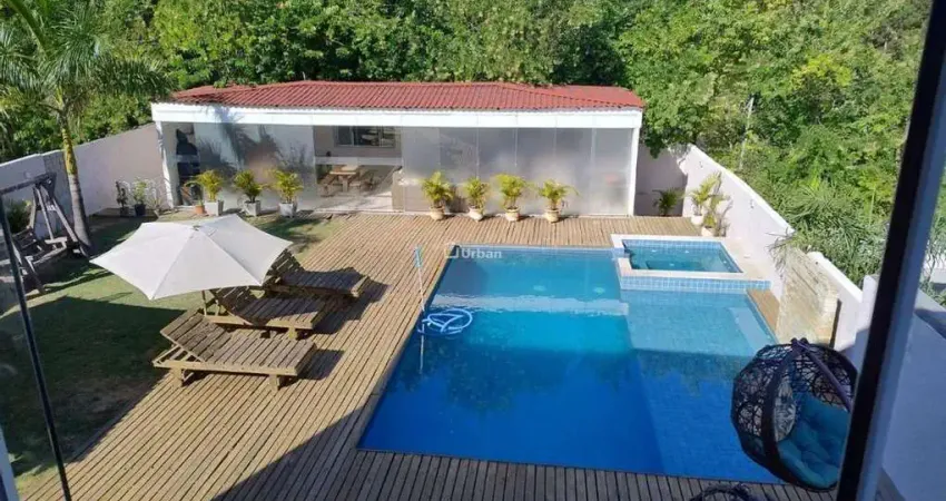 Casa de Condomínio para venda em Chácara Do Carmo de 375.00m² com 4 Quartos, 3 Suites e 2 Garagens