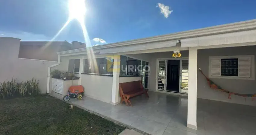Casa para venda em Bosque de 128.00m² com 3 Quartos, 1 Suite e 2 Garagens