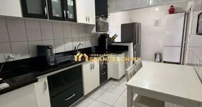 Casa para venda em Jardim Uirá de 250.00m² com 3 Quartos, 1 Suite e 2 Garagens