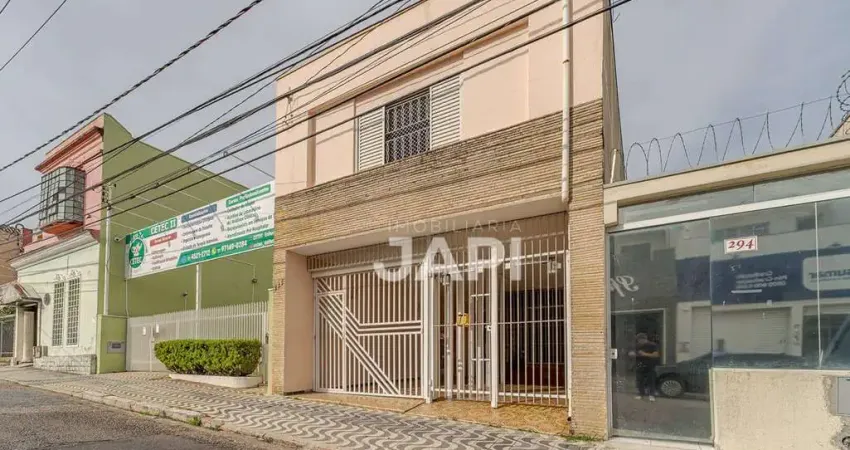 Casa para venda em Centro de 231.00m² com 4 Quartos, 1 Suite e 2 Garagens