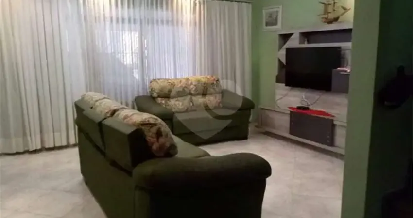 Casa para venda em Dos Casa de 200.00m² com 3 Quartos, 1 Suite e 2 Garagens