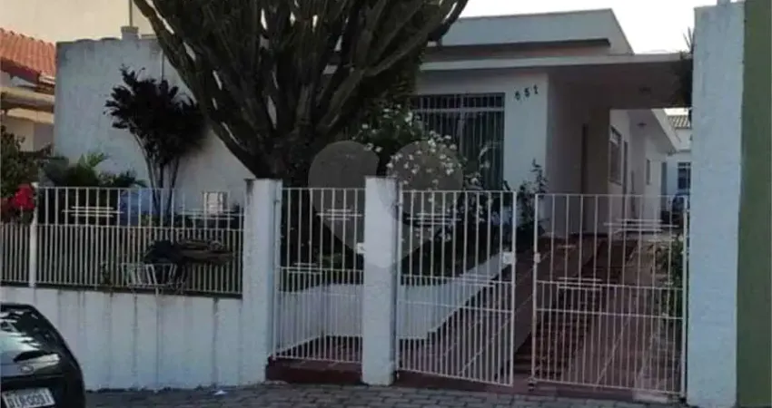 Casa para venda em Campestre de 173.00m² com 3 Quartos, 1 Suite e 5 Garagens