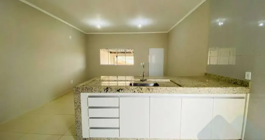 Casa para venda em Jardim Ypê de 80.00m² com 2 Quartos, 1 Suite e 2 Garagens