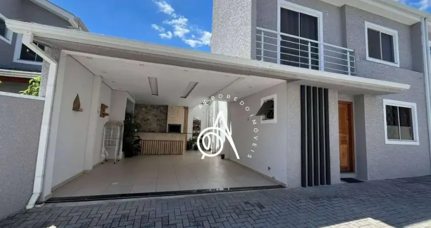 Sobrado para venda em Xaxim de 135.00m² com 3 Quartos, 1 Suite e 3 Garagens