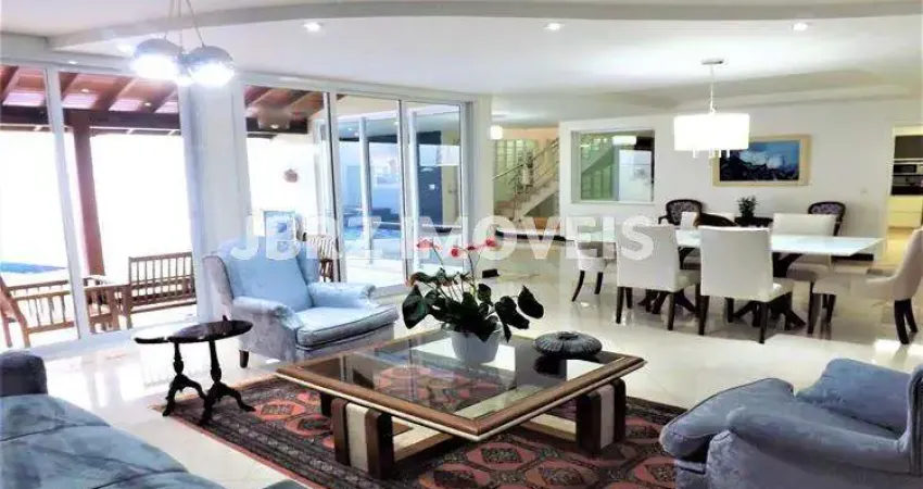 Casa para venda em Chácara Areal de 462.00m² com 4 Quartos, 4 Suites e 6 Garagens