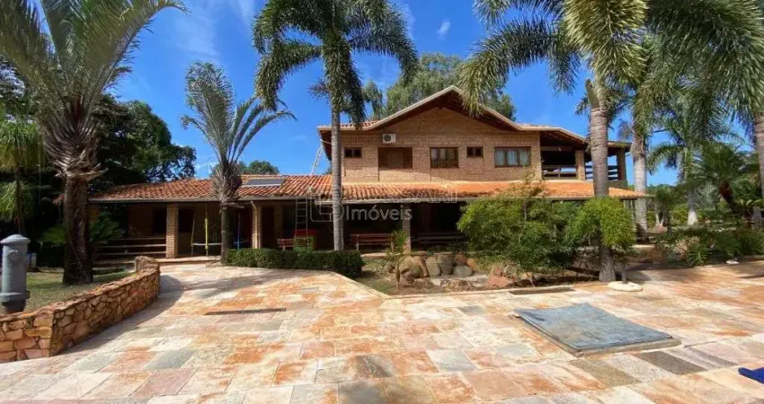 Fazenda / Sítio para venda em Chácara Flora Araraquara de 751.00m² com 5 Quartos e 3 Suites