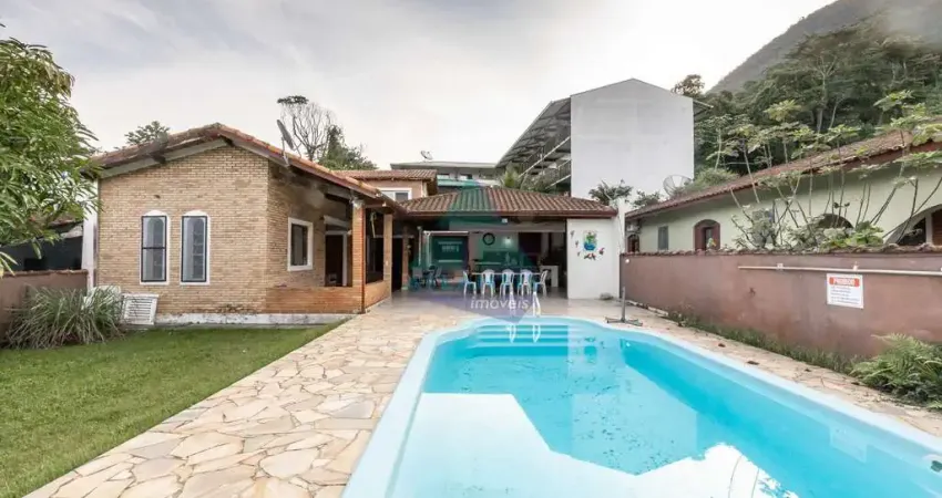 Casa para venda em Lagoinha - Condomínio Samola de 216.00m² com 5 Quartos, 3 Suites e 6 Garagens