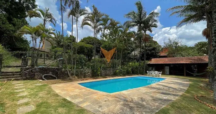 Casa para venda em Granja Viana Ii de 664.53m² com 6 Quartos, 1 Suite e 6 Garagens