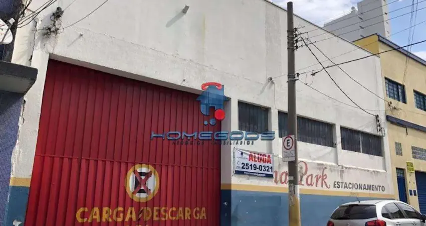 Galpão / Depósito / Armazém para venda e aluguel em Centro de 660.00m² com 40 Garagens