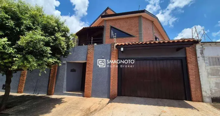 Sobrado para alugar em Santa Rosa de 303.00m² com 3 Quartos, 1 Suite e 3 Garagens