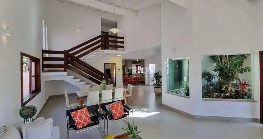 Casa de Condomínio para venda em Condomínio Villaggio Capríccio de 350.00m² com 4 Quartos, 2 Suites e 1 Garagem