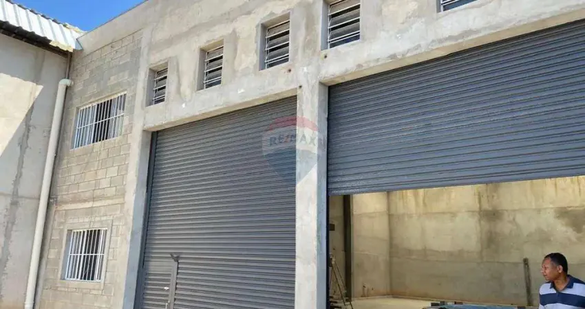 Galpão / Depósito / Armazém para alugar em Jardim Lisa de 250.00m² com 8 Garagens