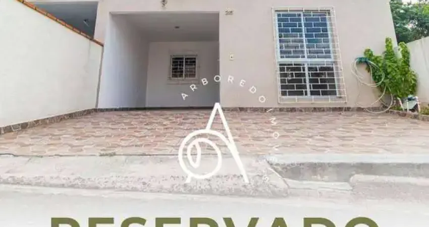 Sobrado para venda em Alto Boqueirão de 85.00m² com 3 Quartos e 2 Garagens