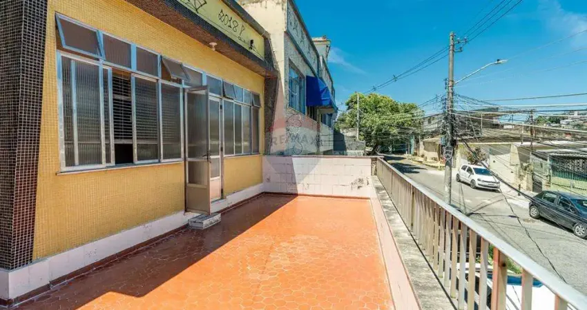 Casa para venda em Praia Da Bandeira de 174.00m² com 6 Quartos, 1 Suite e 2 Garagens