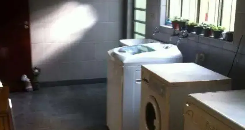 Sobrado para venda em Vila Sílvia de 400.00m² com 3 Quartos, 3 Suites e 5 Garagens