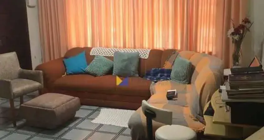 Sobrado para venda em Vila Augusta de 164.00m² com 3 Quartos e 2 Garagens