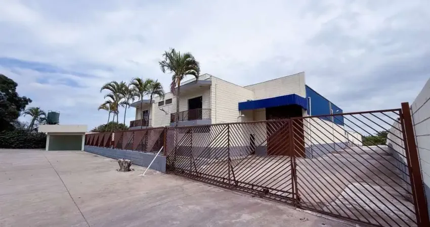 Galpão / Depósito / Armazém para alugar em Distrito Industrial de 1947.00m² com 11 Garagens