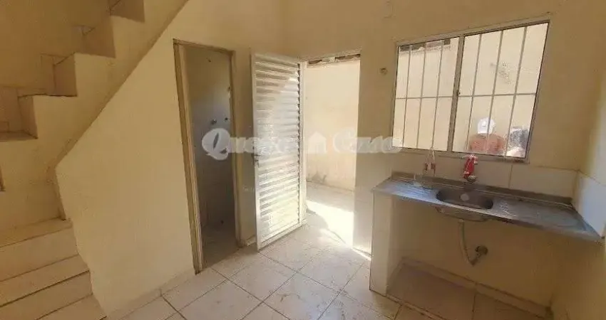 Casa para alugar em Jardim Maria De Lourdes de 40.00m² com 1 Quarto