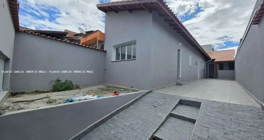 Casa para venda em Vila Cintra de 90.00m² com 3 Quartos, 1 Suite e 3 Garagens