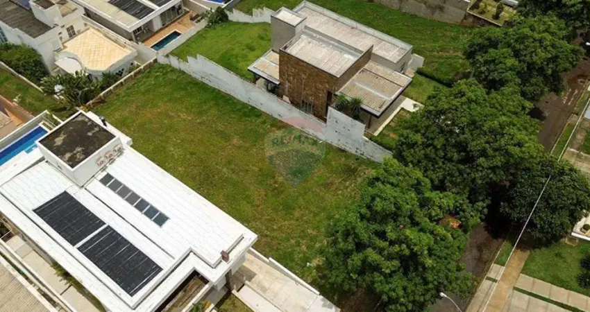 Terreno para venda em Condomínio Reserva Da Serra de 540.93m²