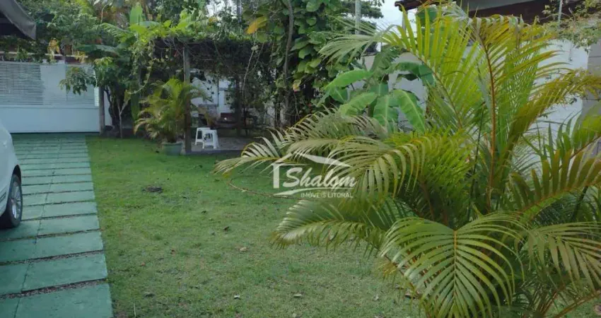 Casa para alugar em Centro de 166.00m² com 2 Quartos, 1 Suite e 6 Garagens