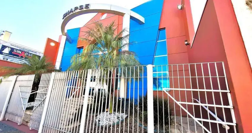 Galpão / Depósito / Armazém para venda em Centro de 677.00m² com 2 Quartos e 5 Garagens