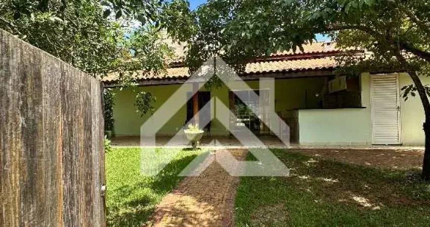 Casa de Condomínio para alugar em Residencial Florença de 250.00m² com 3 Quartos, 1 Suite e 10 Garagens