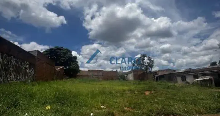 Terreno à venda na Rua Valdi José Bueno, 6, Tangarás, Bauru