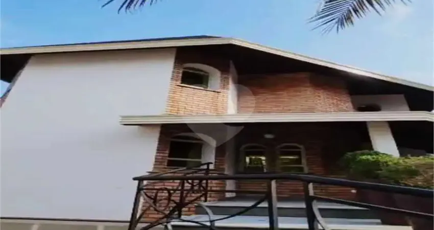 Casa de Condomínio para venda e aluguel em Vila Carrão de 355.00m² com 7 Quartos, 7 Suites e 4 Garagens