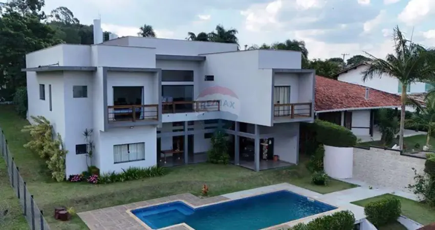 Casa de Condomínio para venda em Piracaia de 423.00m² com 3 Quartos, 2 Suites e 3 Garagens