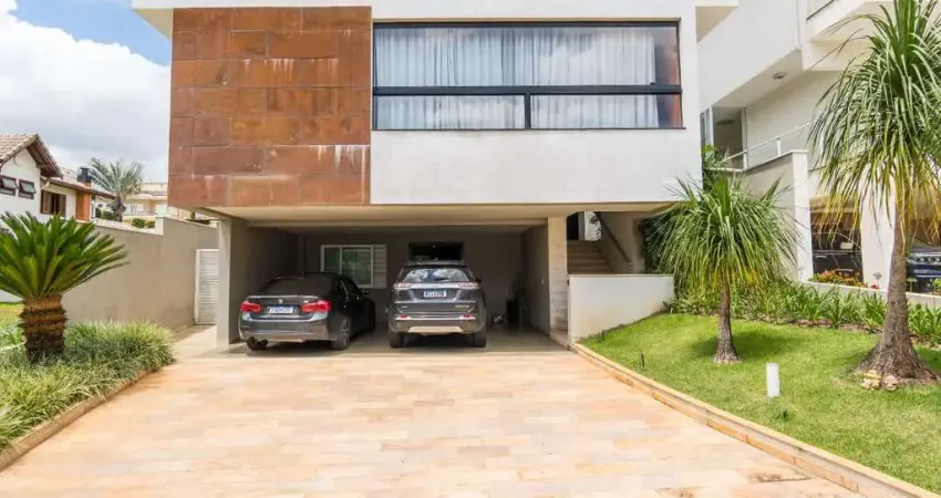 Casa de Condomínio para venda em Condomínio Reserva Colonial de 305.00m² com 4 Quartos, 4 Suites e 6 Garagens