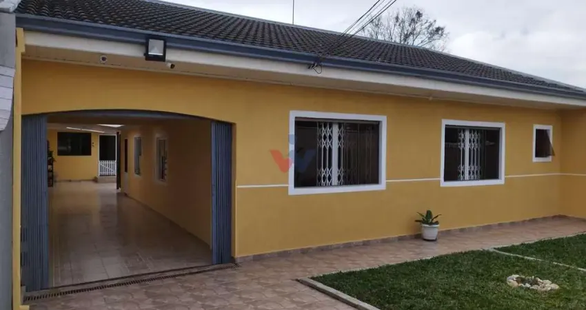 Casa para venda em Campo Comprido de 177.00m² com 3 Quartos, 1 Suite e 4 Garagens