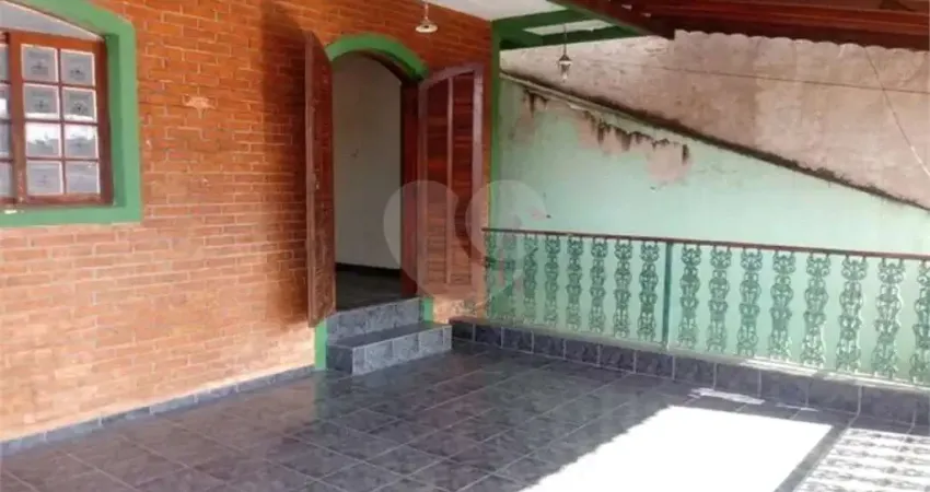 Sobrado para venda em Vila Popular de 260.00m² com 3 Quartos e 2 Garagens