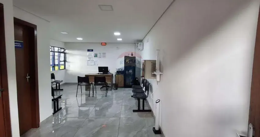 Galpão / Depósito / Armazém para alugar em Floresta de 485.00m² com 24 Garagens