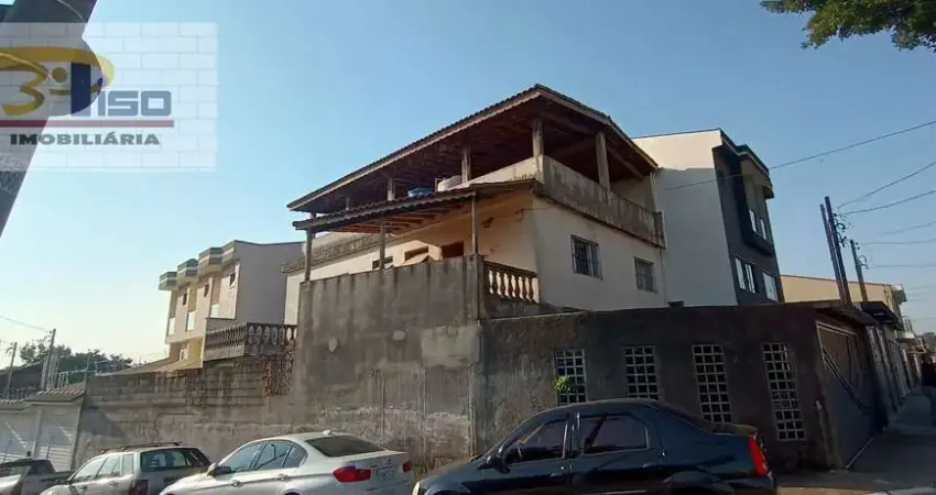 Sobrado para venda em Vila Granada de 210.00m² com 3 Quartos, 1 Suite e 2 Garagens