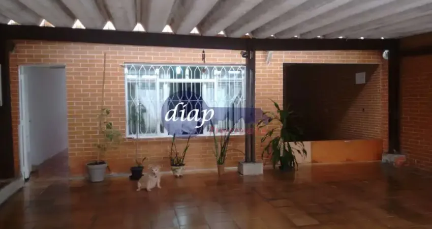 Ótima casa térrea na Vila Mazzei toda reformada em rua particular sem saída, com entrada lateral, 3 dormitórios, sendo 2 suítes, sala para 2 ambientes