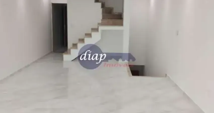 Ótimo sobrado no Jardim Virginia Bianca com 3 pavimentos, 3 Dormitórios, sendo 3 suítes, cozinha, sala ampla para dois ambientes , área de serviço, 3