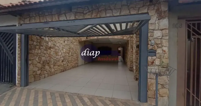 Excelente sobrado recém reformado na Vila Alpina com 03 dormitórios mobiliados sendo 01 suíte com ampla varanda de aproximadamente 27 M² e 01 dormitór