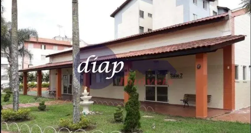Ótimo apartamento no condomínio Atlântico Sul com 2 dormitórios, sala dois ambientes, cozinha, 1 banheiro com box de vidro, área de serviço e 1 vaga d