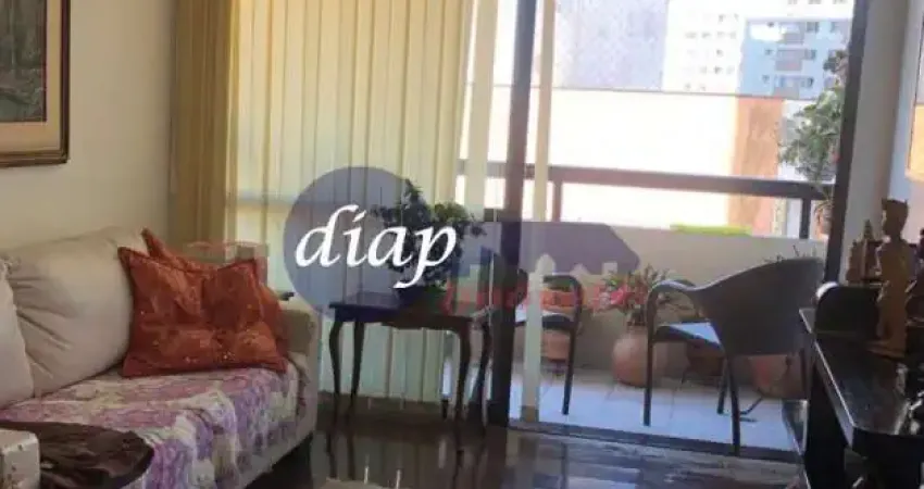 Belíssimo apartamento no condomínio Villa Carolina com 4 dormitórios, sendo 1 suíte com banheira e com sacada, banheiro social, lavabo e banheiro de s