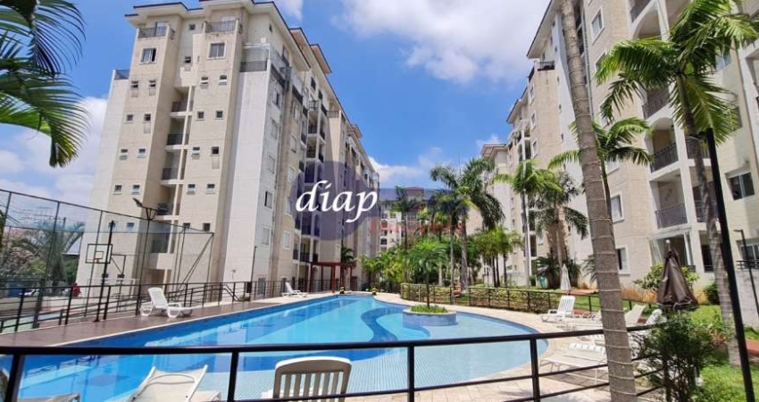 Lindo apartamento duplex com 3 dormitórios sendo uma suíte, lavanderia, varanda com churrasqueira, sala, 3 banheiros e 2 vagas de garagem.   Detalhes: